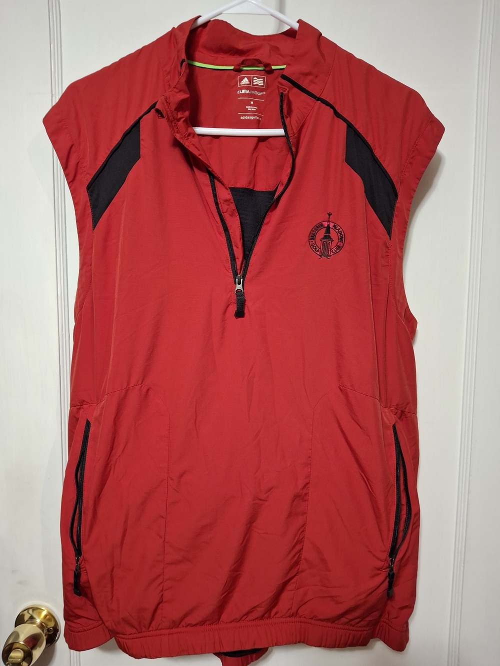 Adidas Golf ClimaProof Wind Vest Men's Size M Red Black Blissful Meadows